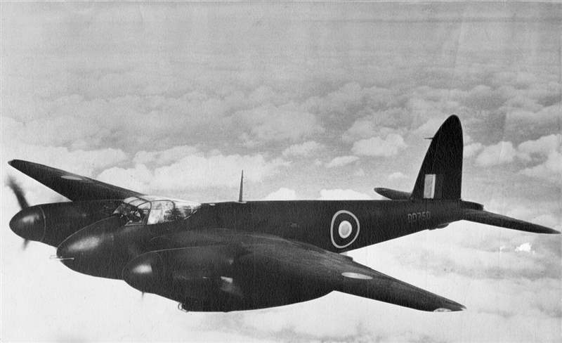 百年靈航空時計Aviator 8 Mosquito腕表-復刻表