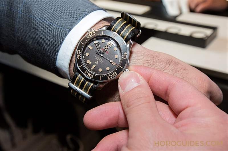 拆解歐米茄海馬Seamaster詹姆士·龐德007特別版的技術(shù)機密-復刻表