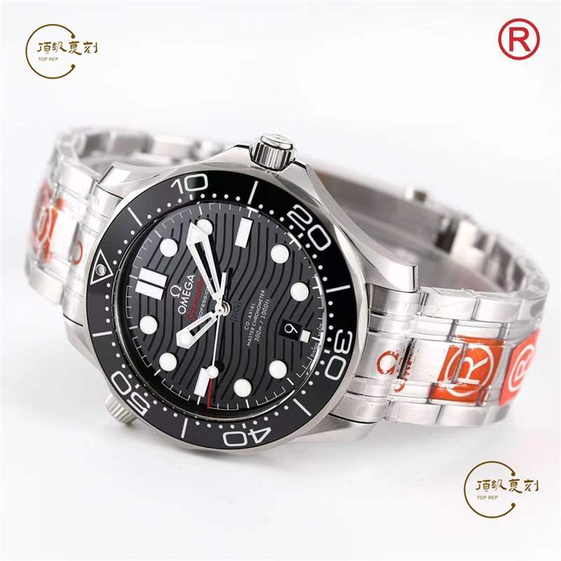 OR廠歐米茄海馬300對(duì)比vs廠海馬300那個(gè)好-復(fù)刻表