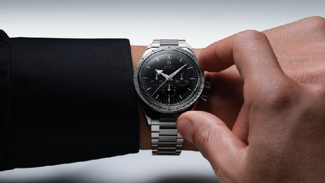 OMEGA年度新表首發!高純度還原初代超霸65周年紀念版本-復刻表