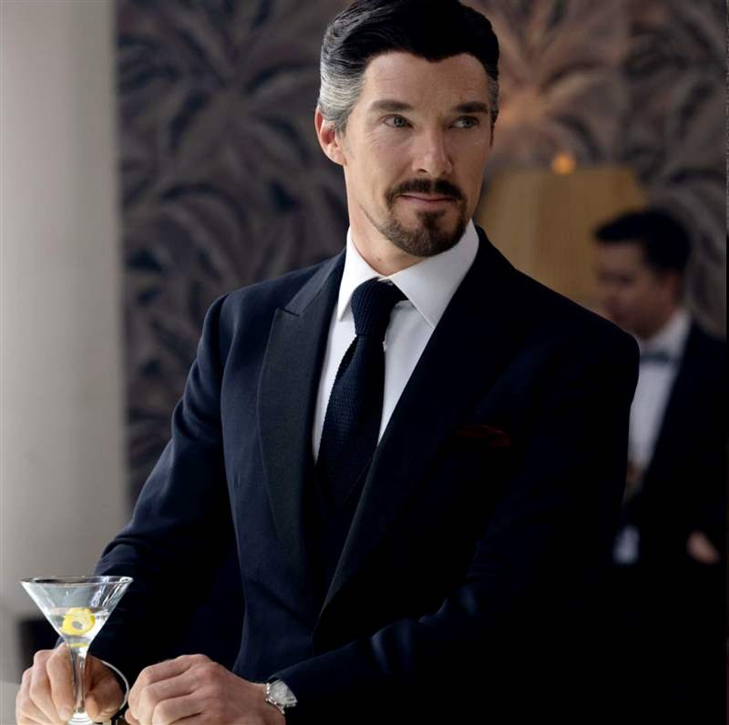 奇異博士手表藏彩蛋？ 班奈迪克康柏拜區(qū)穿梭「多重宇宙」的幸運(yùn)物來自它！