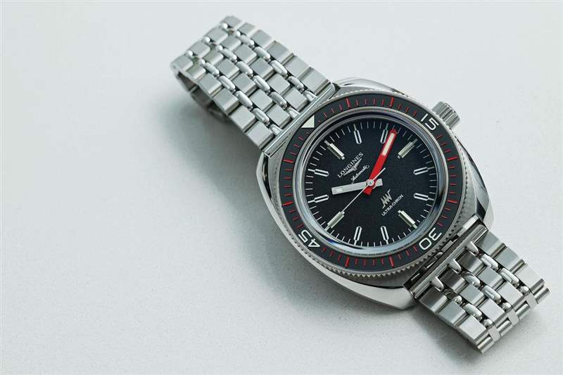 重新踏入高振頻世界！浪琴發表全新Ultra-Chron超級天文臺腕表-復刻表