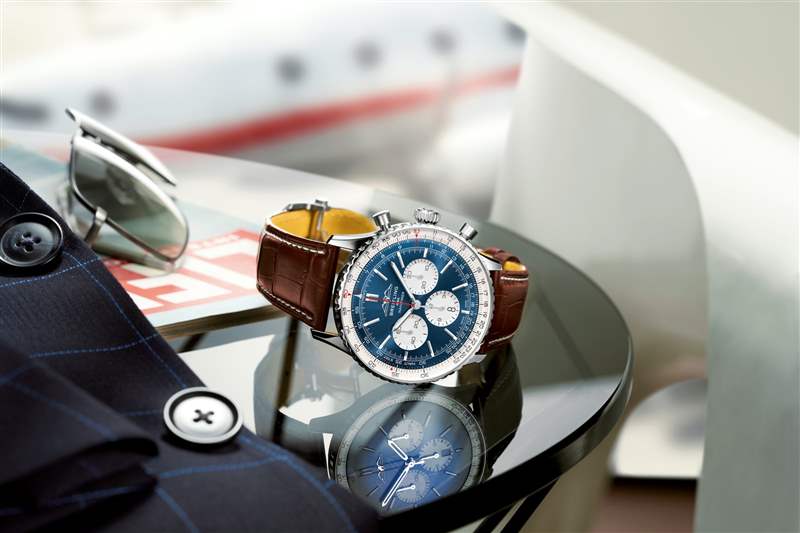 Breitling航空經(jīng)典Navitimer70周年聯(lián)乘國泰GMT腕表限量200枚-復刻表