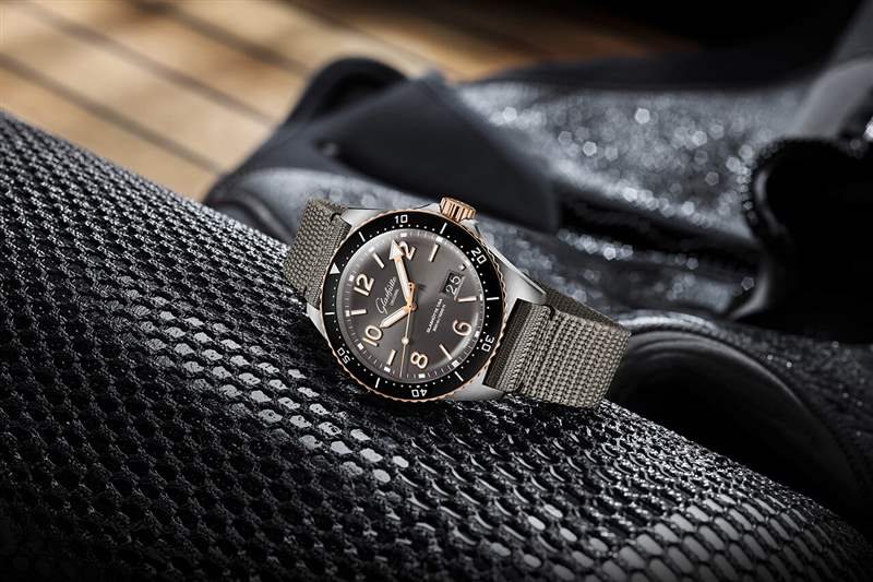 格拉蘇蒂原創1-36-13-04-90黃金款-復刻表