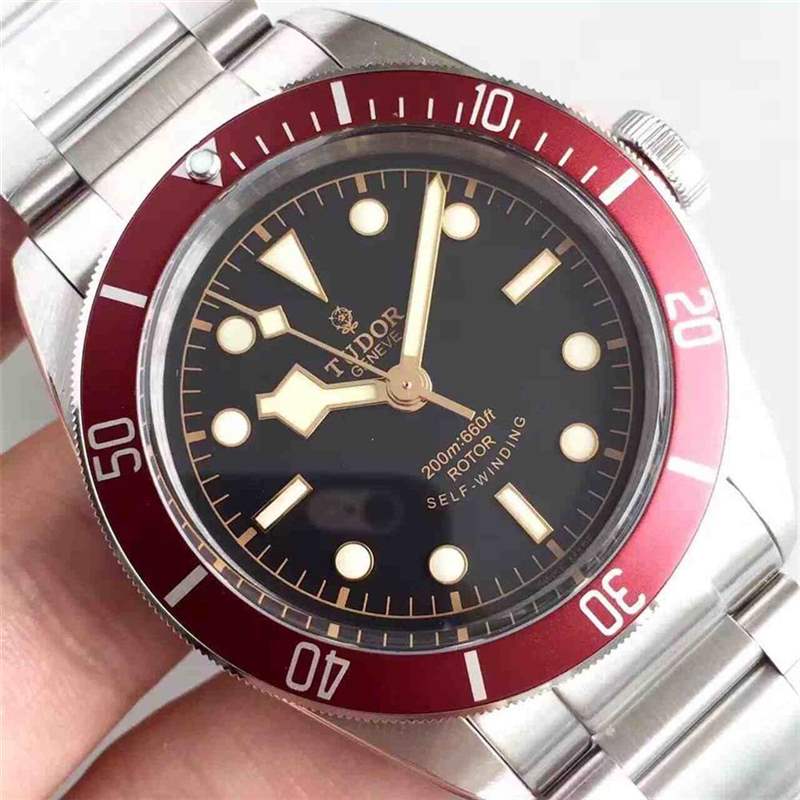 ZF廠帝舵碧灣系列M79230R-0003小紅盾復刻表做工怎么樣-復刻表