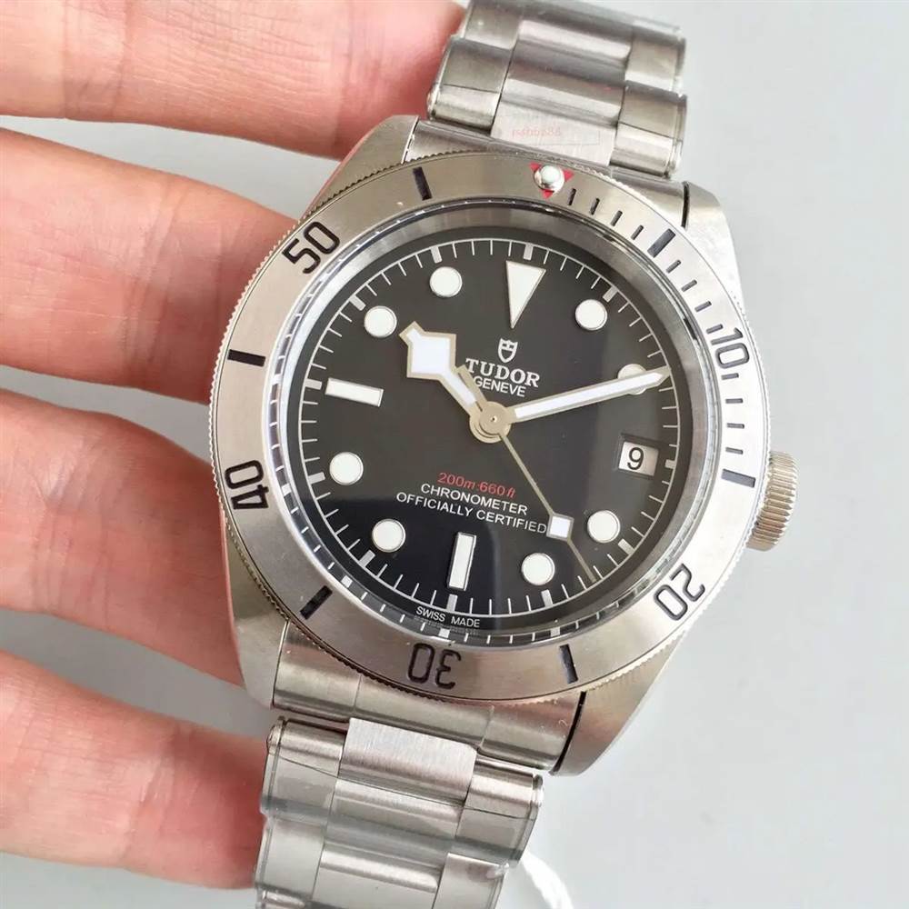 ZF廠帝舵碧灣系列M79730-0001小鋼盾復(fù)刻表做工怎么樣-復(fù)刻表