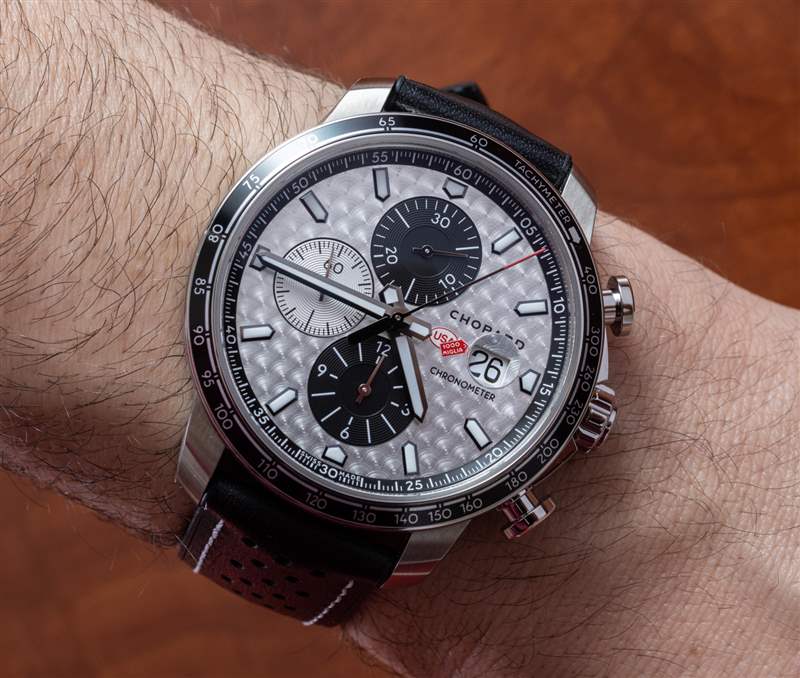 駕駛California Mille 復(fù)古跑車?yán)惖囊惶欤宕魇挵钔蟊?復(fù)刻表