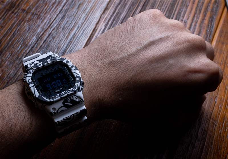 動手操作:卡西歐 DW5600-GU-7 'G-Shock Universe' 手表-復刻表