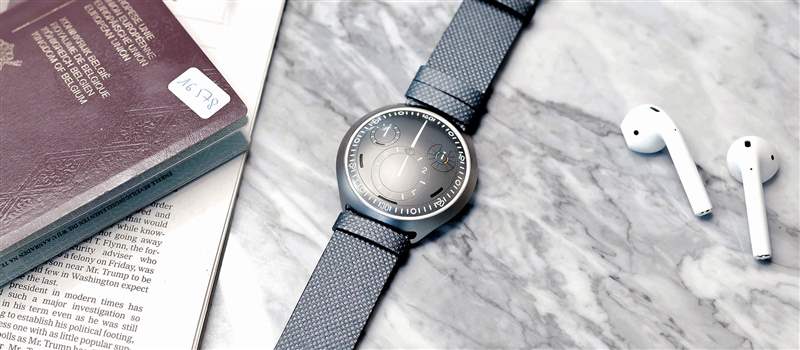 Ressence 推出 E-Crown 系統(tǒng)，在機(jī)械表中以電子方式設(shè)置時間-復(fù)刻表