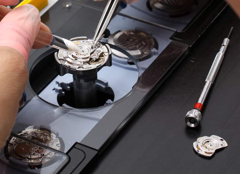 推動內(nèi)部機(jī)芯如何破壞現(xiàn)代奢侈手表行業(yè)-復(fù)刻表