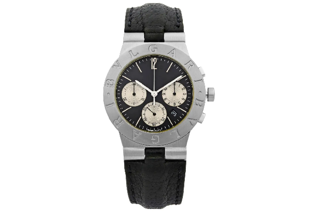 阿爾·帕西諾在《熱火》中戴著寶格麗計時碼表追捕羅伯特·德尼羅-復刻表