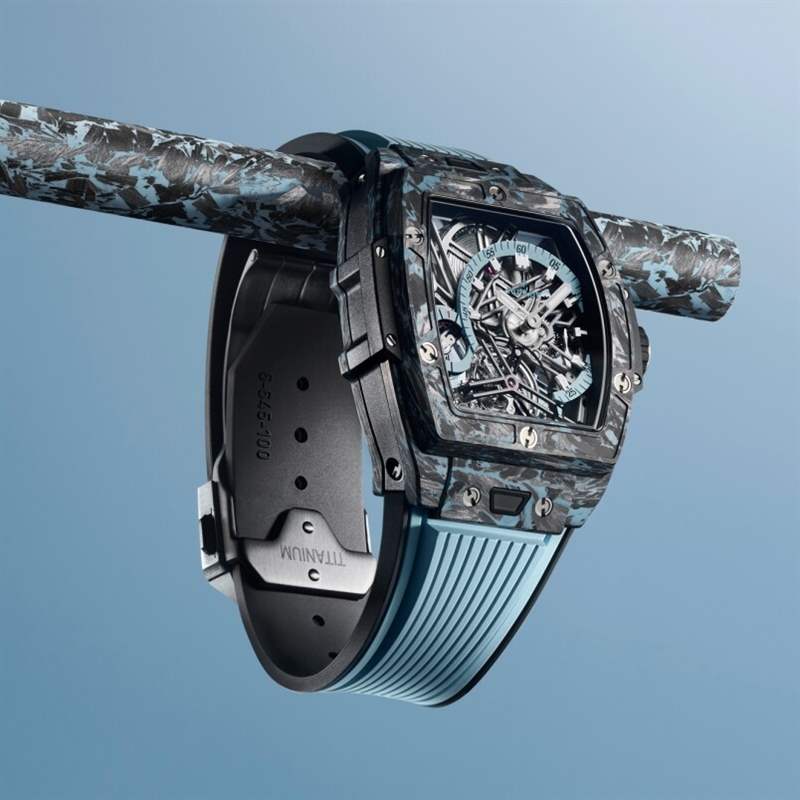 Spirit of Big Bang Tourbillon 5-Day Power Reserve Sky Blue Carbon 宇舶2023最新腕表|多款Classic Fusion Original、Big Bang 、Spirit of Big Bang型格登場-復(fù)刻表