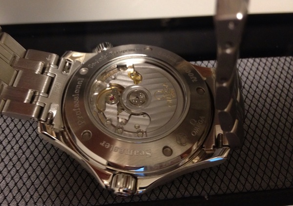 歐米茄海馬系列300M GMT“詹姆斯邦德”腕表評測-復刻表