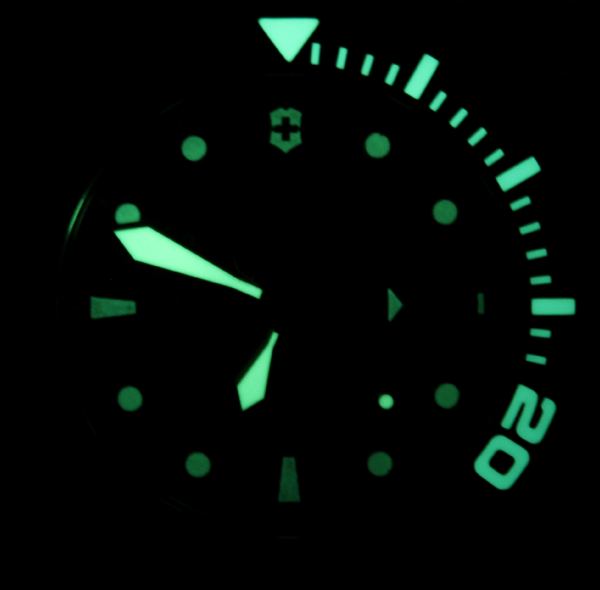 Swiss Army Divemaster watch 8 瑞士陸軍維氏潛水大師 500 機(jī)械表-復(fù)刻表