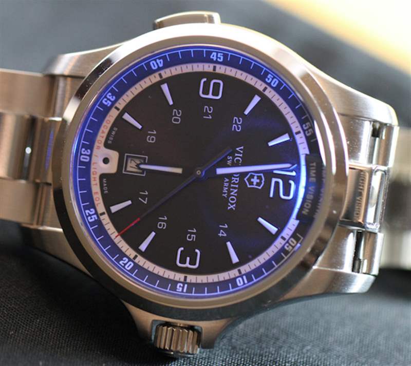 瑞士軍隊Victorinox夜視手表評論-復刻表