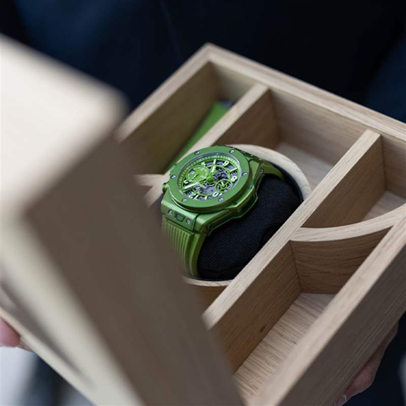 咖啡渣制表｜Hublot聯(lián)乘Nespresso環(huán)保合作廢物升級成高級腕表-復(fù)刻表