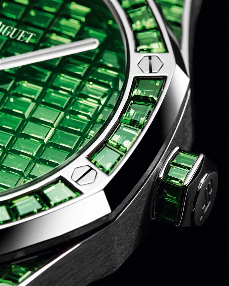 愛彼推出Royal Oak Selfwinding Rainbow Sets珠寶腕表:彩色寶石鑲嵌 愛彼推出Royal Oak Selfwinding Rainbow Sets珠寶腕表:彩色寶石鑲嵌-復刻表