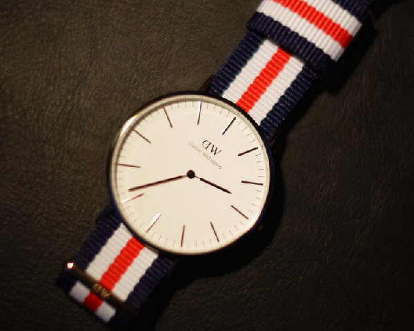 DW和阿瑪尼手表哪個檔次高 DW和阿瑪尼手表哪個好(DW和阿瑪尼手表哪個檔次高)-復刻表