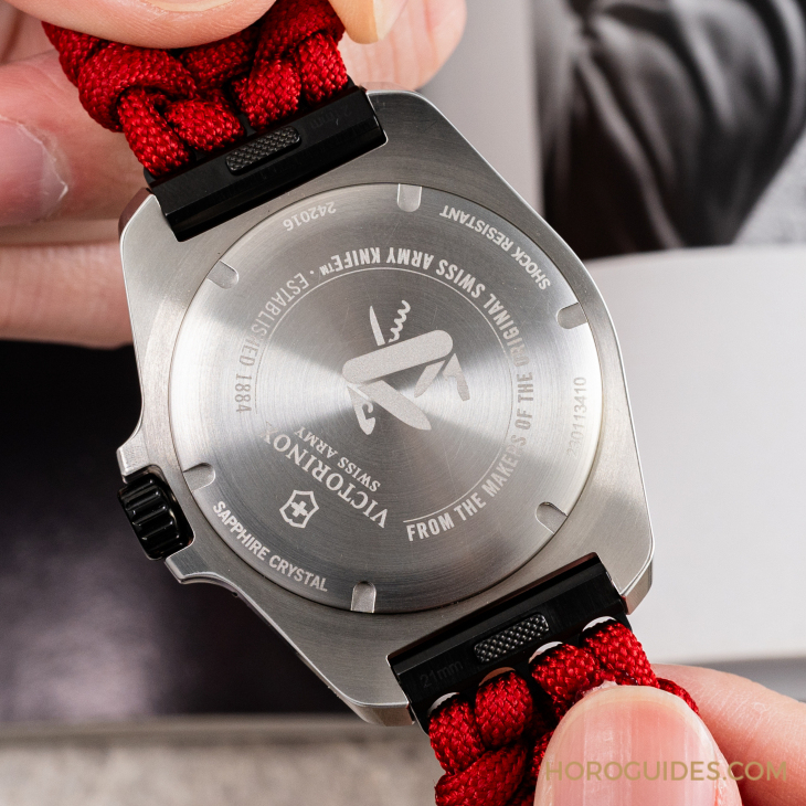 配備編織傘繩帶 最潮限量款也是超級工具表-復(fù)刻表