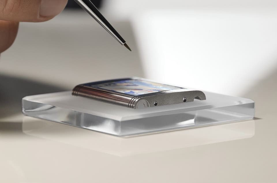 積家將葛飾北齋浮世繪名畫濃縮進Reverso手表翻轉(zhuǎn)到表背可見珍稀微繪琺瑯工藝-復(fù)刻表