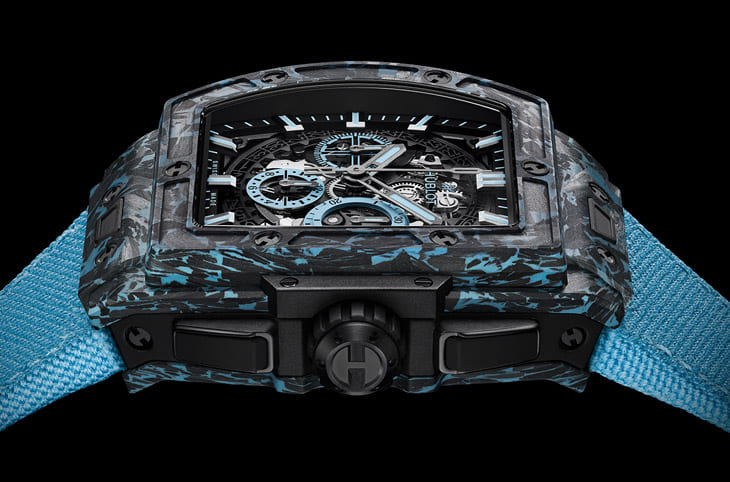 宇舶全新Spirit of Big Bang計(jì)時(shí)碼表：迷彩藍(lán)碳纖維夏日獻(xiàn)禮-復(fù)刻表